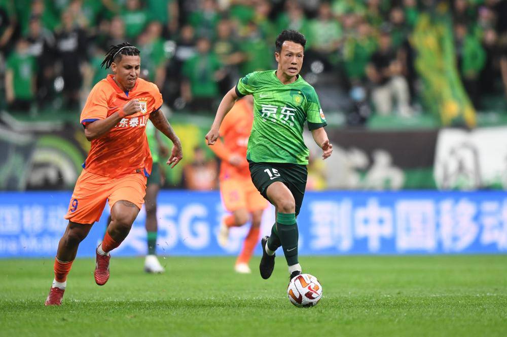 包含战术大比拼,两队守门员备受关注的词条 包含战术大比拼,两队守门员备受关注的词条