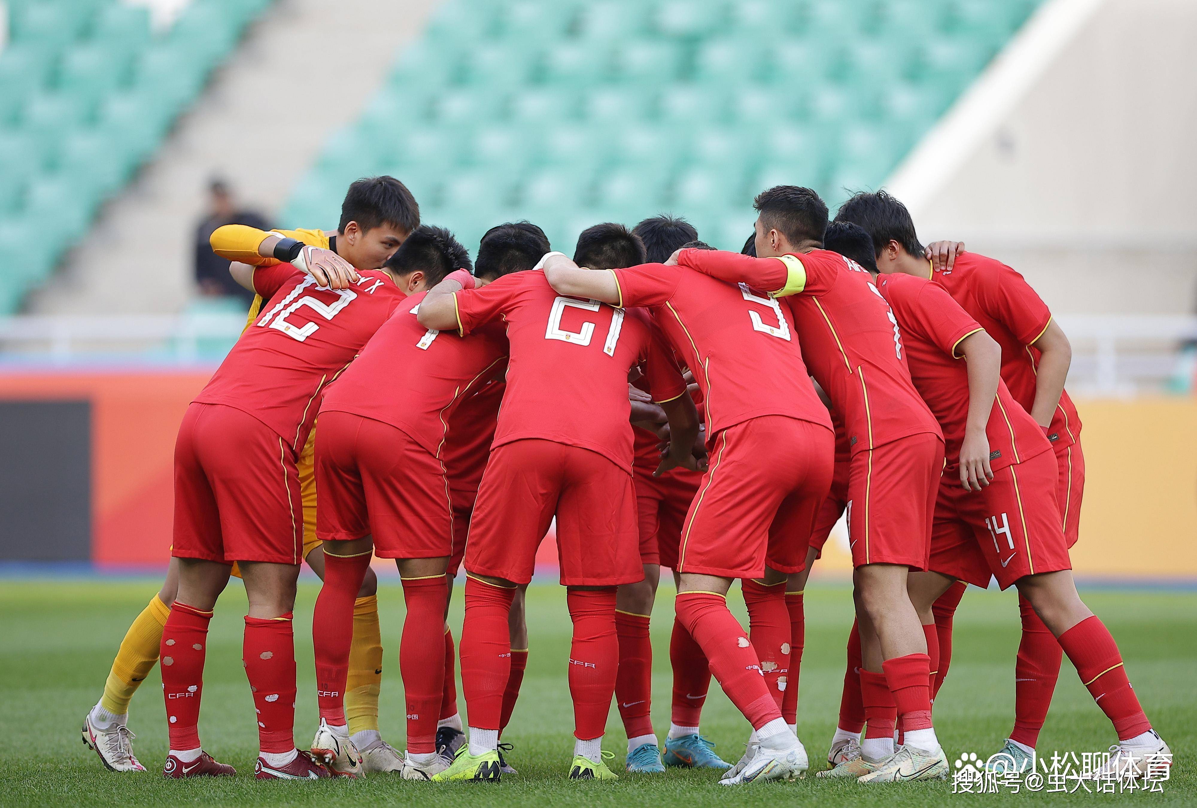 亚洲职业足球赛场上演精彩对决 亚洲职业足球赛场上演精彩对决