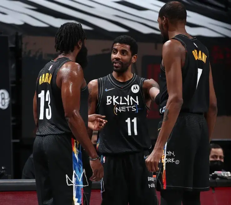 篮网双星合砍分,球队取得四连胜 篮网双星合砍分,球队取得四连胜