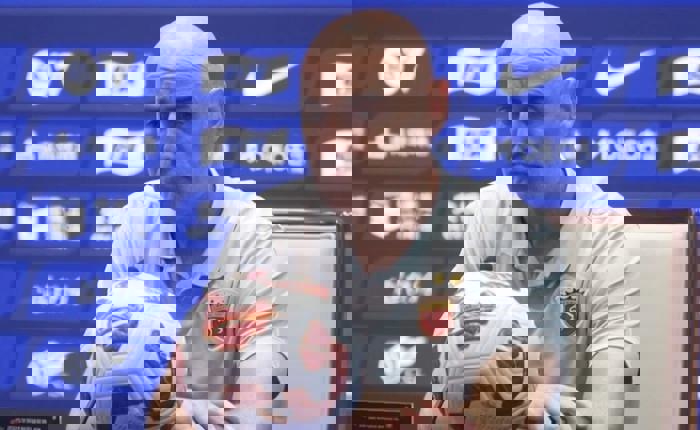 上海申花主场-战平青岛黄海,难求突破的简单介绍 上海申花主场-战平青岛黄海,难求突破的简单介绍