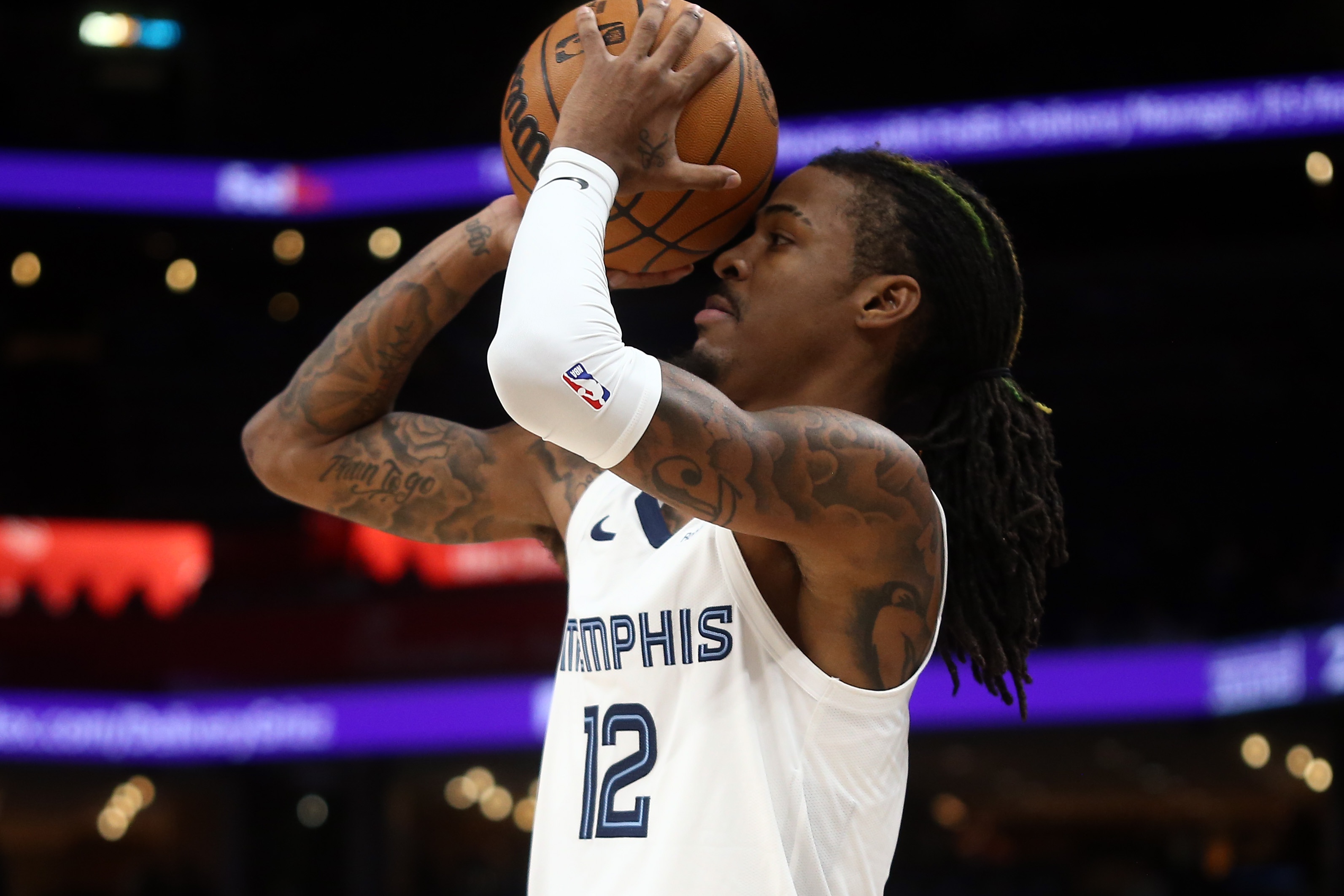 关于凯尔特人B队血洗雷霆,莫兰特制霸全场的信息 关于凯尔特人B队血洗雷霆,莫兰特制霸全场的信息