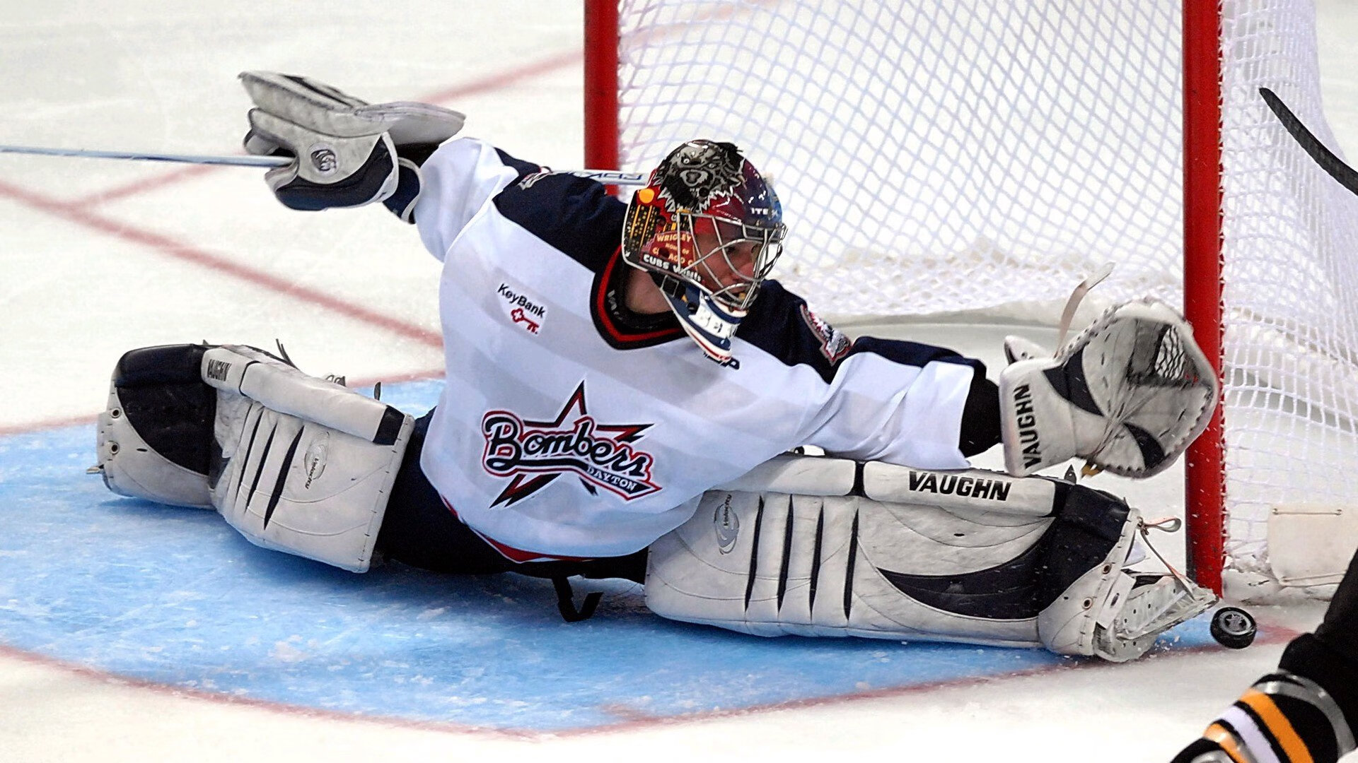 戈贝尔一柱擎天,北京队力克活塞迎争冠关键胜利