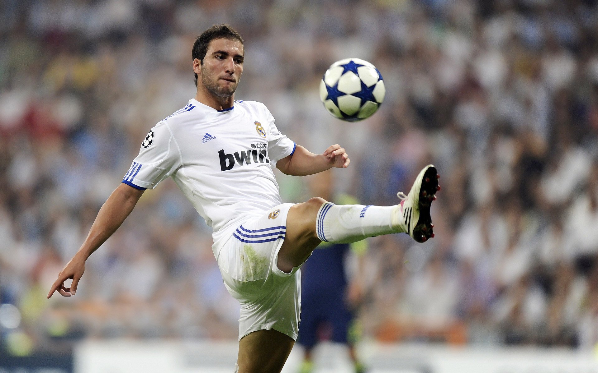 天津队鏖战独行侠，郭艾伦带队取胜